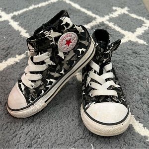 USED Toddler Converse Chuck Taylor All Star Easy On Shoes - 7